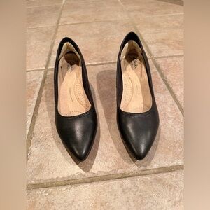 Clarks Black Pointed Toe Heels